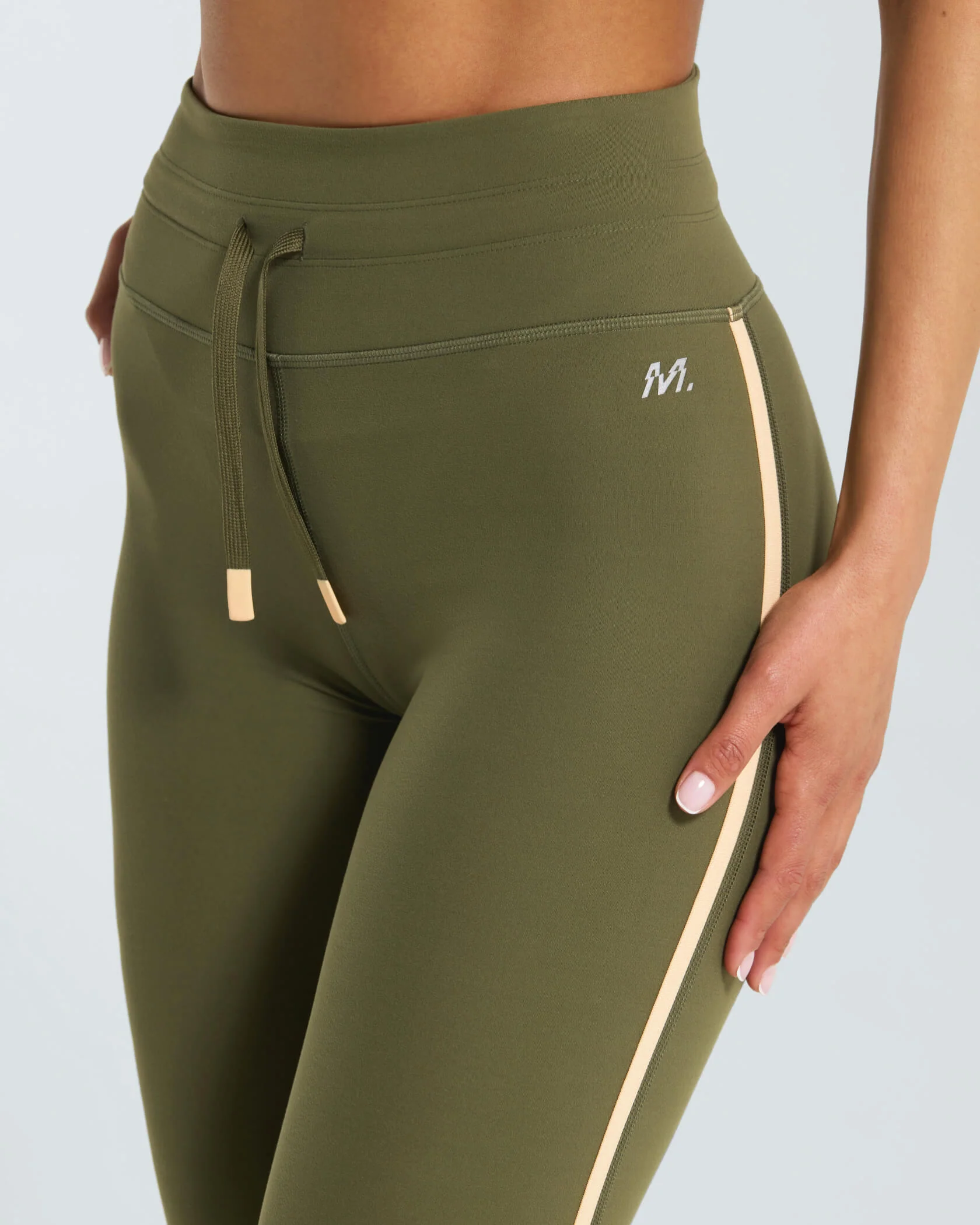 Women's Inflow Leggings - Image 3